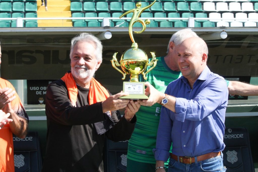 AMC participa de jogo de futebol no Estádio Orlando Scarpelli - AMC